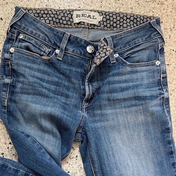 Ariat Classic Blue Jeans - Picture 7 of 7